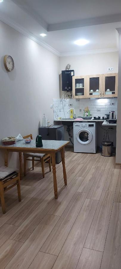 Apartamento Cozy House III Tiflis Exterior foto